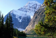 西甲拉斯帕尔马斯对阵皇马，谁能笑到最后？